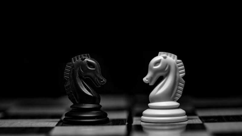 Der Wettstreit: Der Masterplot, bei dem zwei ebenbürtige Gegner um dasselbe Ziel ringen